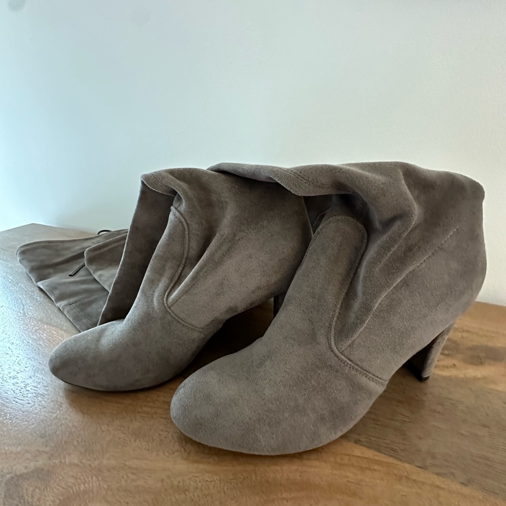 Kaitlyn Pan Gray OTK Boots Size 9 - Picture 2 of 8